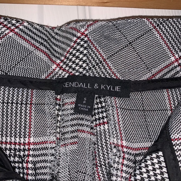 Kendall and Kylie Plaid Pants - Picture 6 of 6